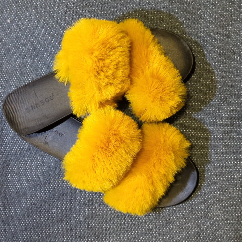 Black and Furry Yellow Sandals
